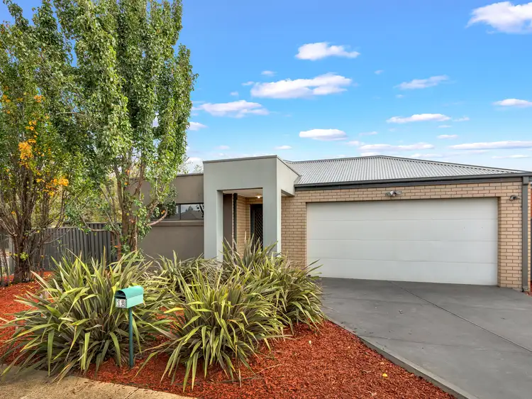 12 Bush Street, Manor Lakes VIC 3024