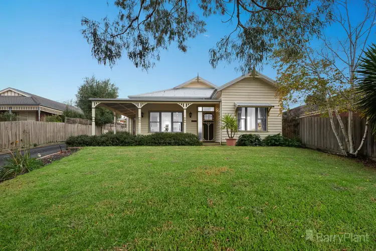 16 Ralron Court, Pakenham VIC 3810