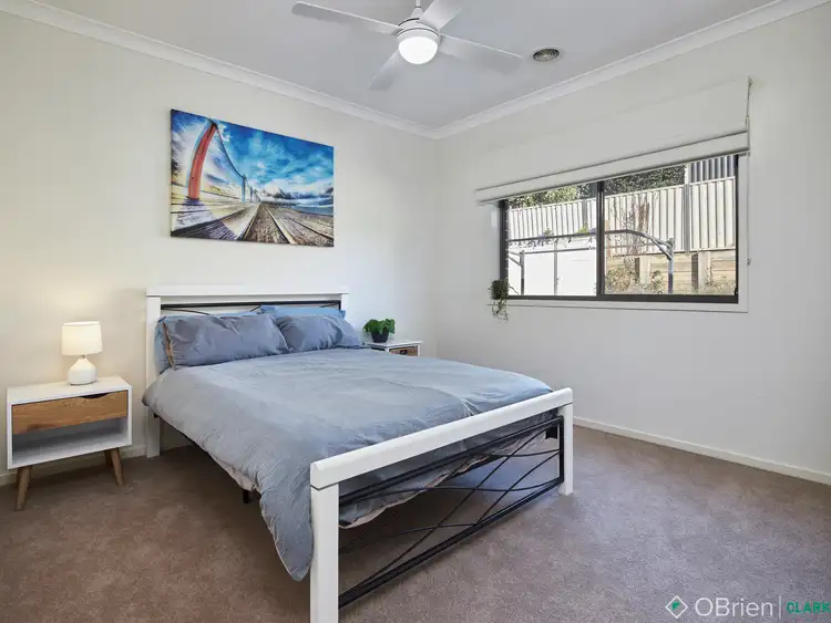 Sixth view of Homely house listing, 2 Lakeside Court, Drouin VIC 3818