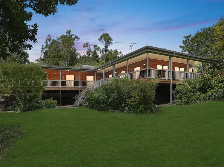 6 Mount Cradle Court, Alligator creek QLD 4816