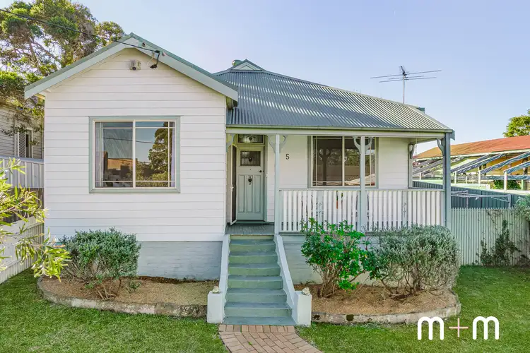 5 Popes Road, Woonona NSW 2517