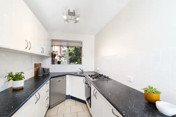 Third view of Homely apartment listing, 2/90 Harcourt Street, New Farm QLD 4005