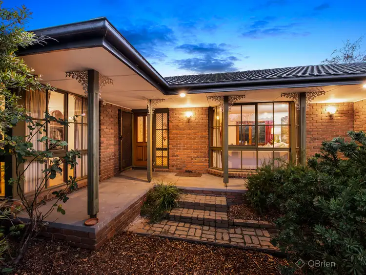 Second view of Homely house listing, 4 Shannon Way, Berwick VIC 3806
