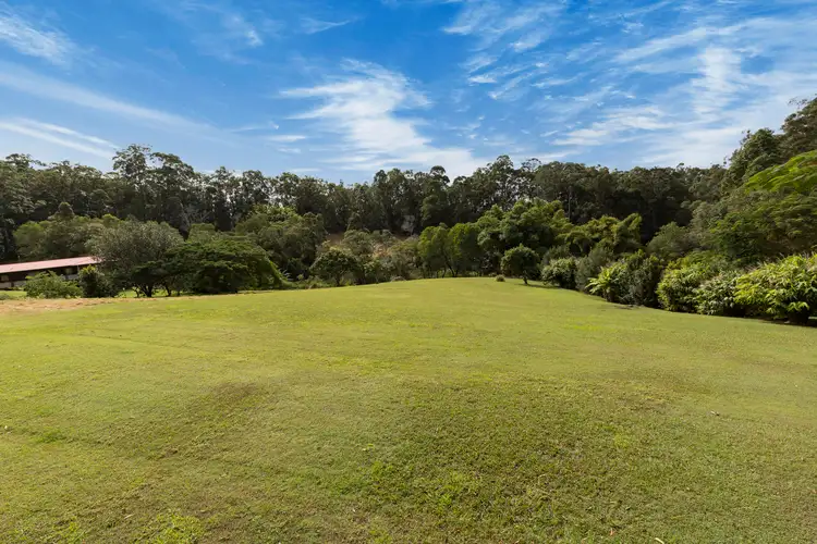96 Clearview Drive, Lake Macdonald QLD 4563