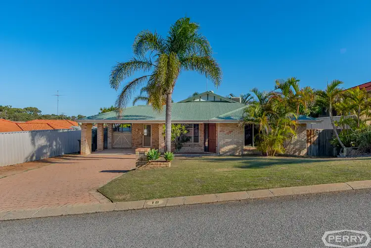 18 Rosebud Place, Halls Head WA 6210