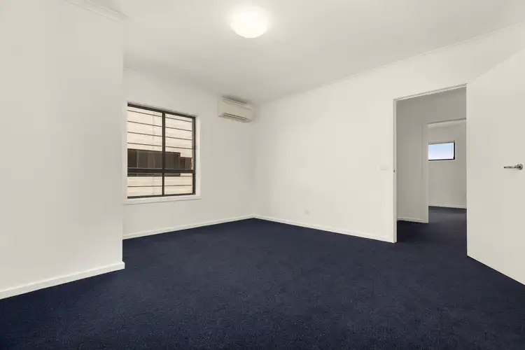 Fourth view of Homely apartment listing, 32/3 Wardens Walk, Coburg VIC 3058