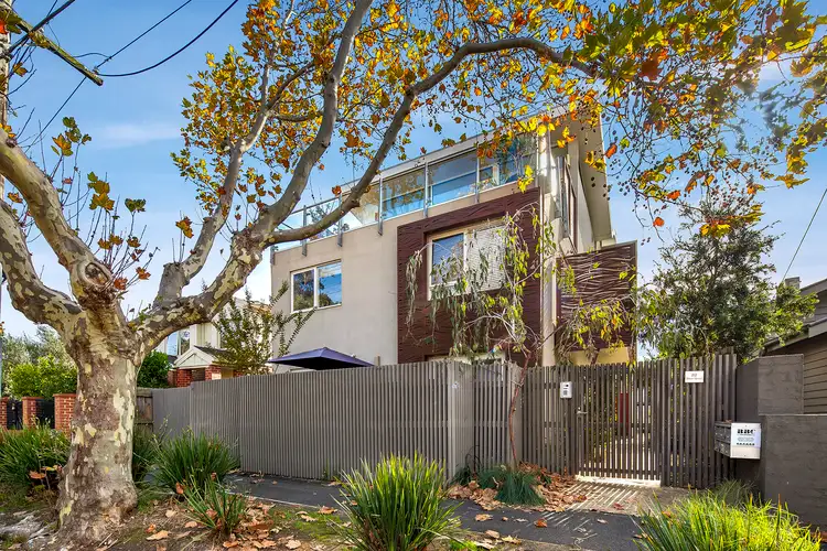 2/22 Wave Street, Elwood VIC 3184