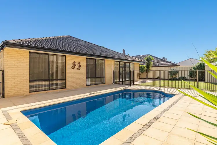 5 Nuchea Vista, Lakelands WA 6180