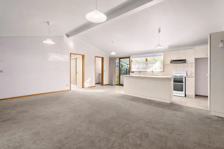 Third view of Homely house listing, 2 Lucy Court, St Albans Park VIC 3219