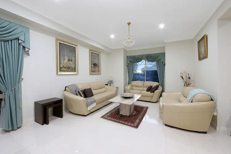 Sixth view of Homely house listing, 5 Pecan Court, Lysterfield VIC 3156