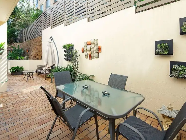 8/38 Riverview Terrace, Hamilton QLD 4007