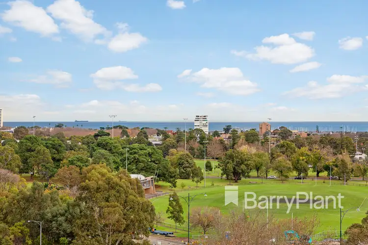 906/77 Queens Road, Melbourne VIC 3004