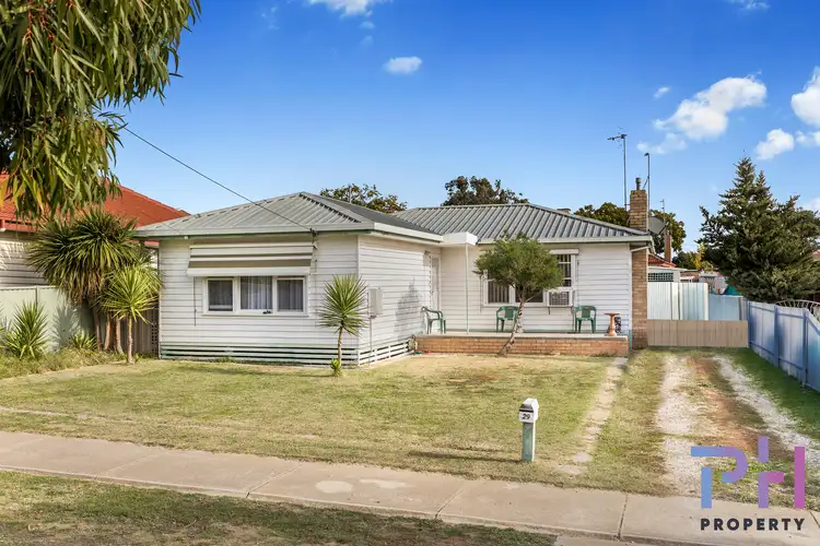29 Black Street, Long Gully VIC 3550
