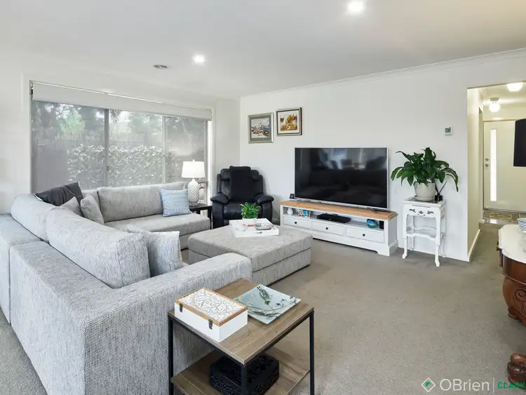 Third view of Homely unit listing, 31 Shakespeare Court, Drouin VIC 3818