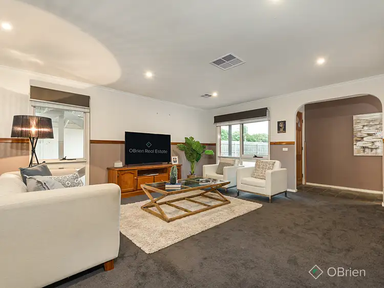 Main view of Homely house listing, 18 Earnshaw Drive, Carrum Downs VIC 3201