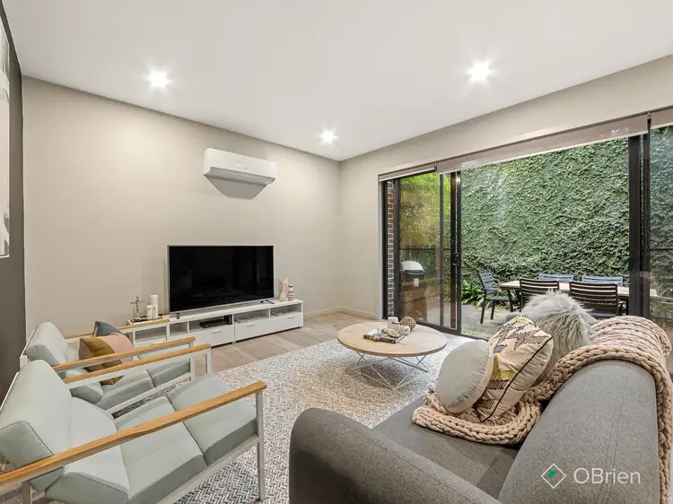 Fifth view of Homely townhouse listing, 8 Evergreen Circuit, Cheltenham VIC 3192