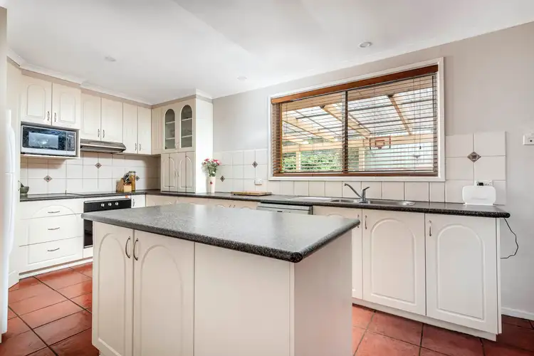 Fifth view of Homely house listing, 39 Summerland Circuit, Kambah ACT 2902