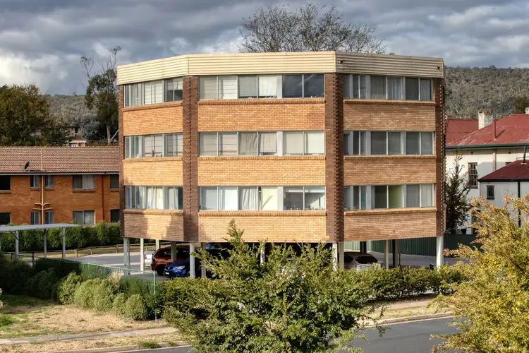 11/18 Trinculo Place, Queanbeyan NSW 2620