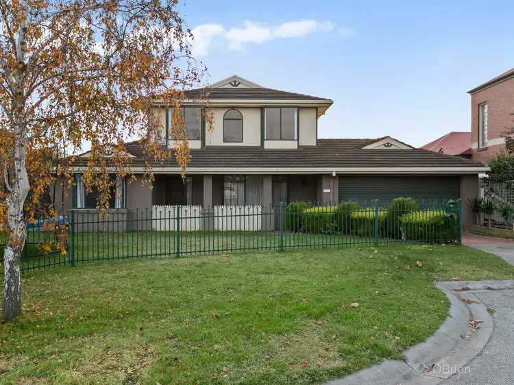 Main view of Homely house listing, 5 Ainsleigh Court, Narre Warren VIC 3805