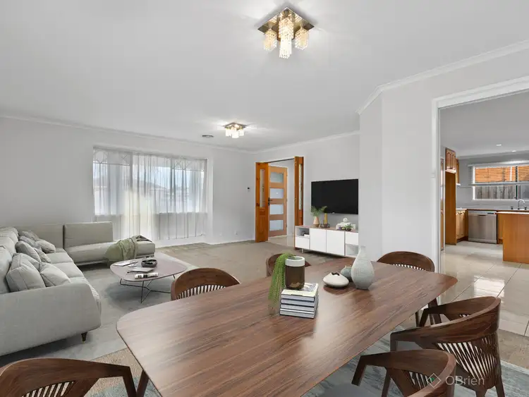 Fifth view of Homely house listing, 5 Ainsleigh Court, Narre Warren VIC 3805