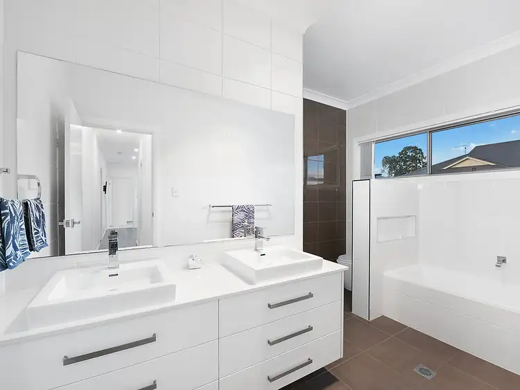 Fifth view of Homely house listing, 5 Hollingsworth Drive, Gulgong NSW 2852