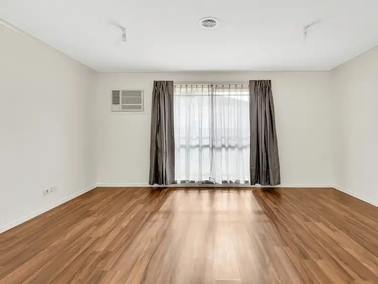 Fifth view of Homely house listing, 19 Mirabella Close, Werribee VIC 3030