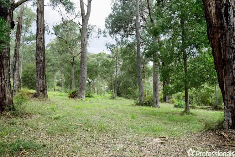 27 Yarra Valley Crescent, East Warburton VIC 3799