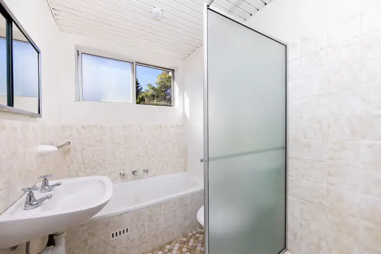 Fifth view of Homely unit listing, 8/43 Oaks Avenue, Dee Why NSW 2099