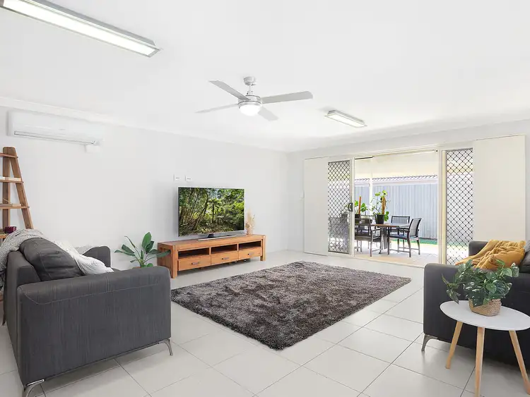 Fourth view of Homely semi-detached listing, 1/39 Liekefett Way, Little Mountain QLD 4551