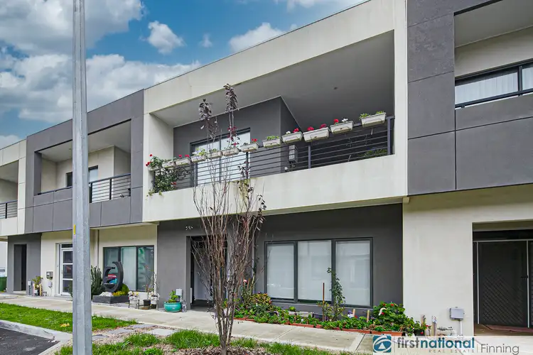 8 Polson Way, Cranbourne West VIC 3977