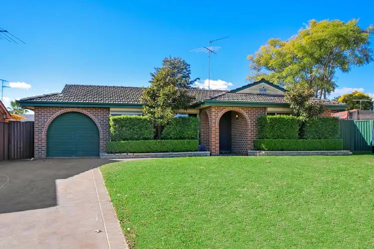 5 Eucumbene Place, St Clair NSW 2759