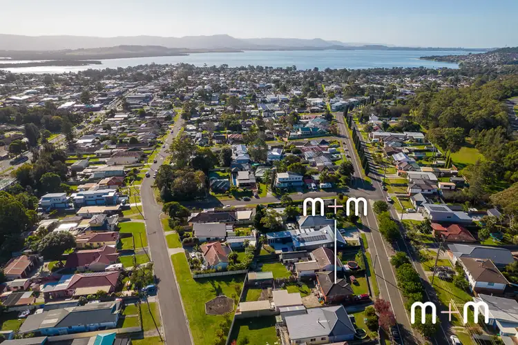 9 Lake Entrance Road, Oak Flats NSW 2529