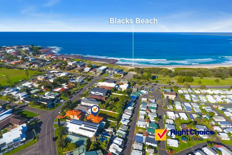 2/2 Iluka Road, Barrack Point NSW 2528