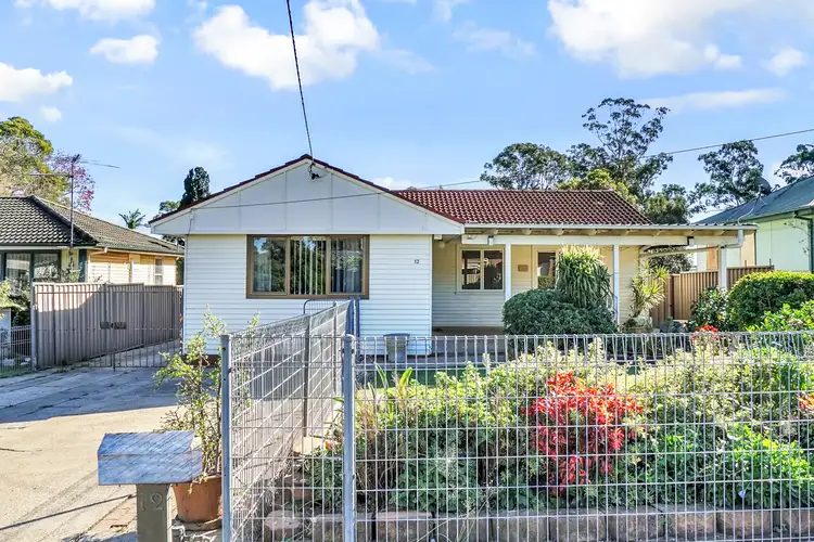 12 Moresby Crescent, Whalan NSW 2770