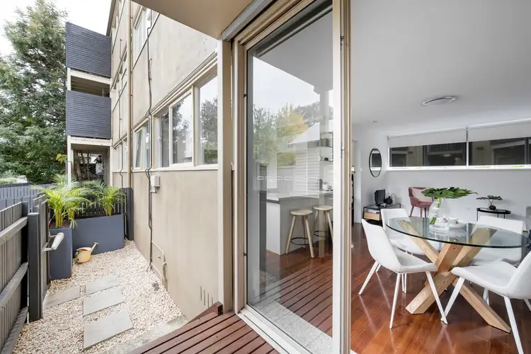 Main view of Homely apartment listing, 2/37 Park Street, Hawthorn VIC 3122