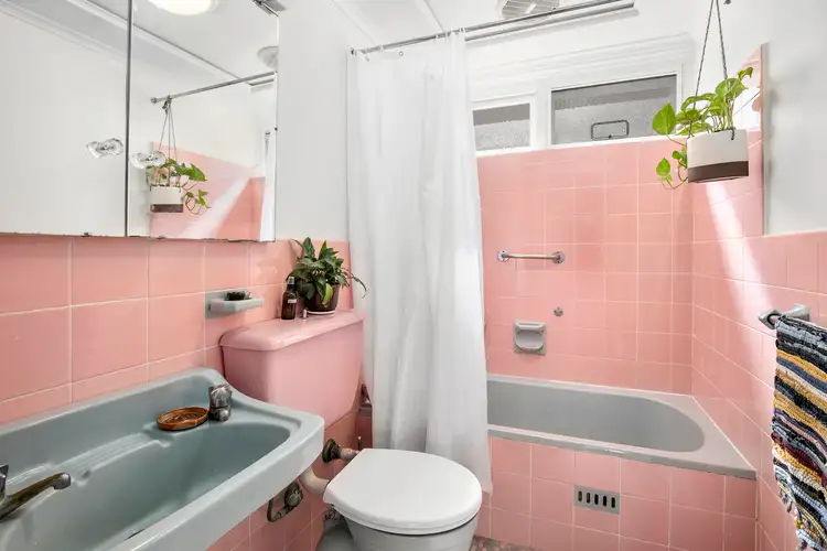 Fifth view of Homely apartment listing, 2/4 Woods Parade, Fairlight NSW 2094