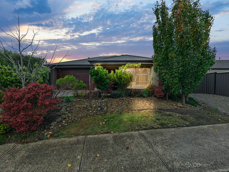 9 Elwick Drive, Clyde North VIC 3978