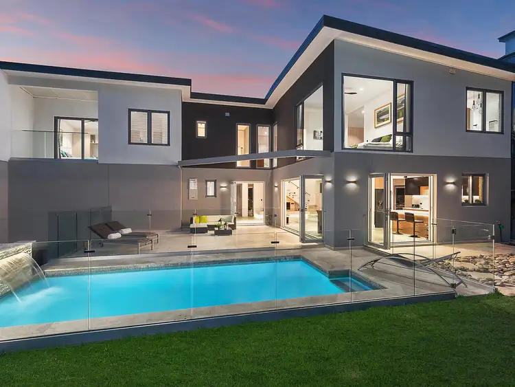 66 Carnarvon Drive, Frenchs Forest NSW 2086