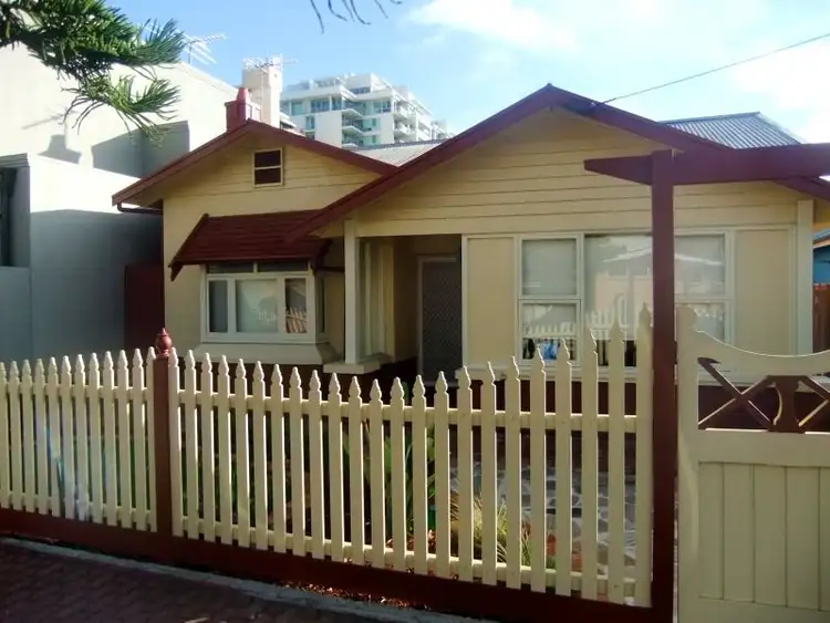 1 Augusta Street, Glenelg SA 5045