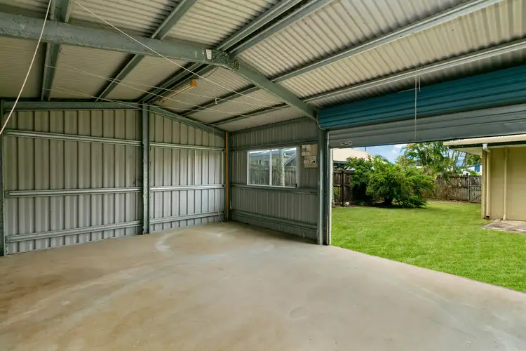 19 Ronto Close, Manoora QLD 4870