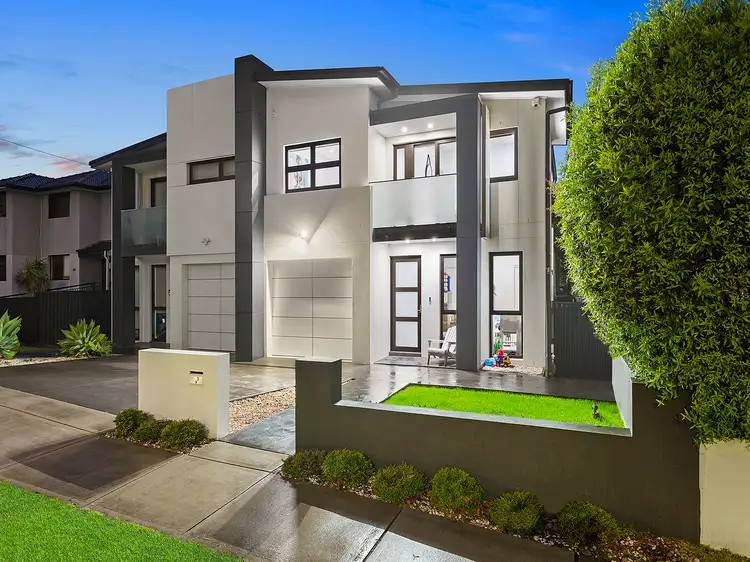 3 Burke Street, Chifley NSW 2036