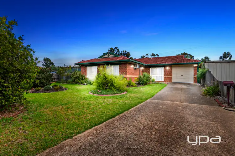 8 Peters Close, Maddingley VIC 3340