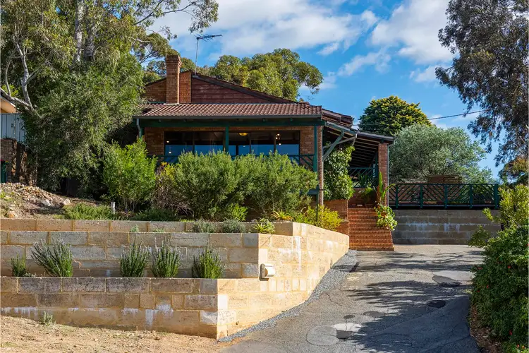 20 Amethyst Crescent, Mount Richon WA 6112