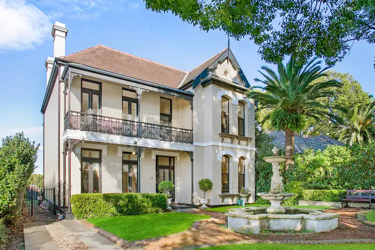 10 Clifton Avenue, Burwood NSW 2134