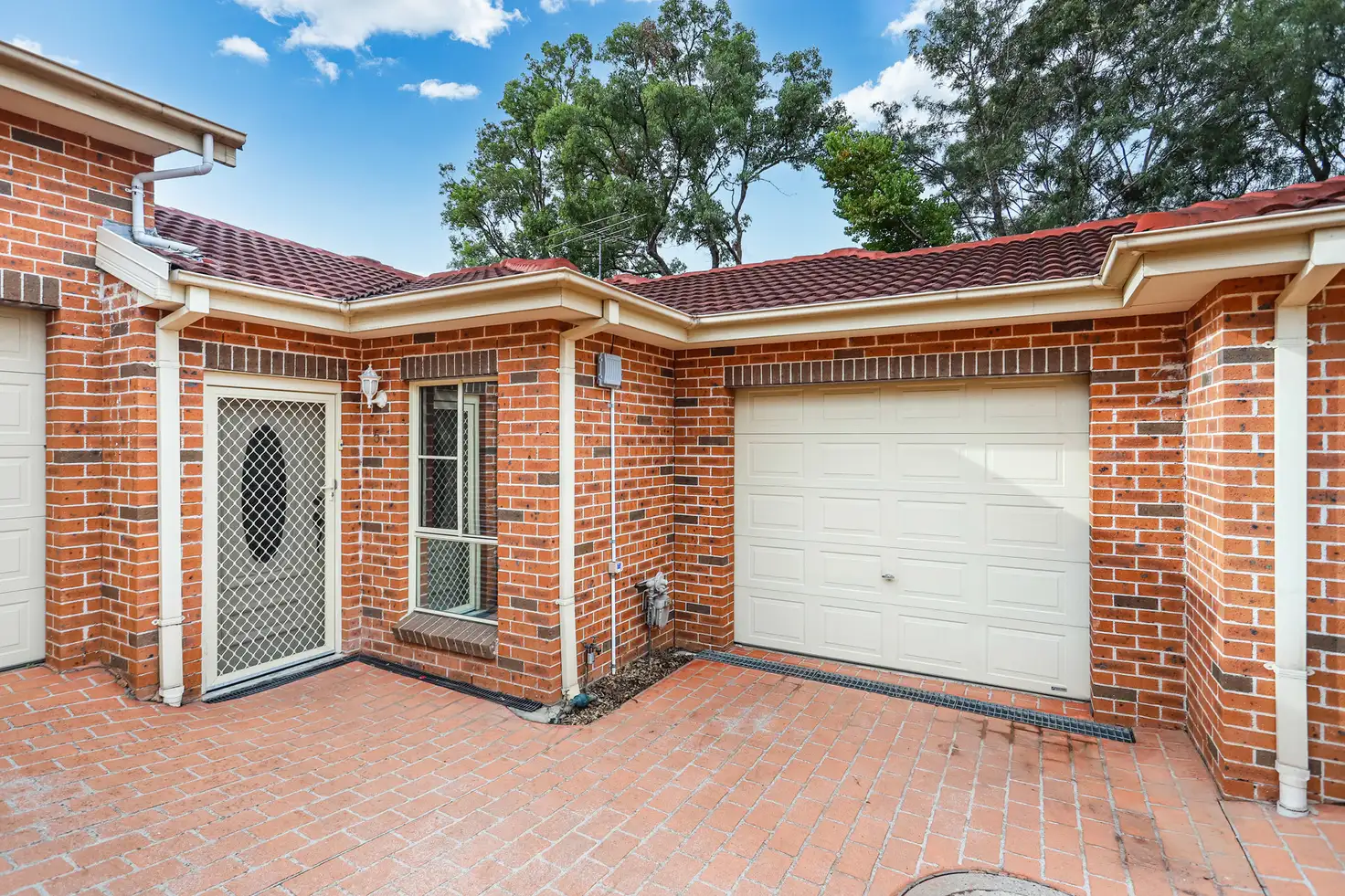 Main view of Homely villa listing, 5/139-145 Targo Road, Girraween NSW 2145