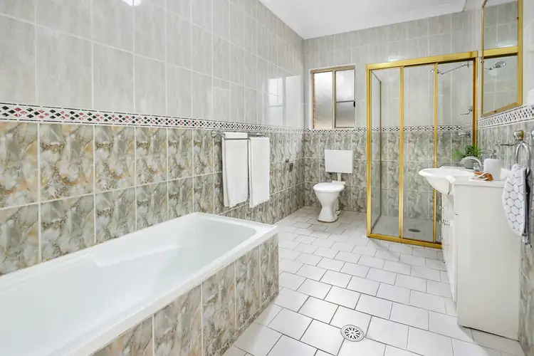 Sixth view of Homely villa listing, 5/139-145 Targo Road, Girraween NSW 2145