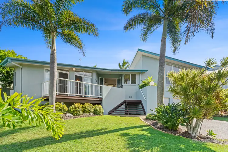 47 Wavecrest Drive, Castaways Beach QLD 4567