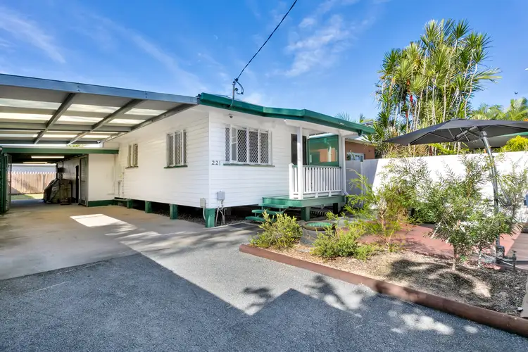 221 Little Spence Street, Bungalow QLD 4870