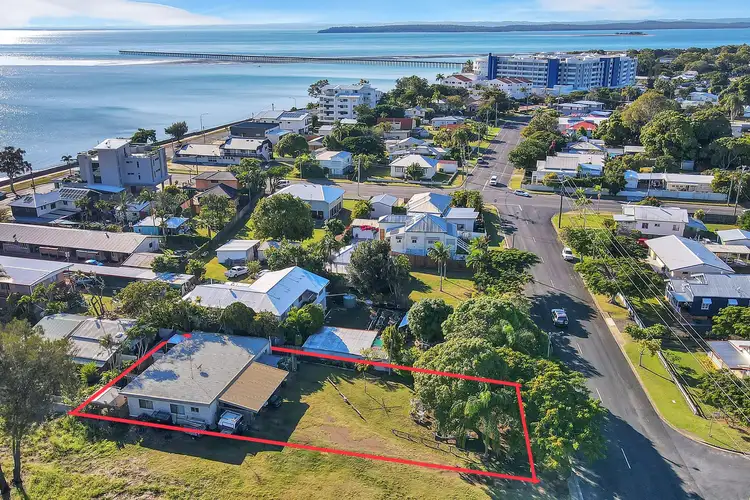 226 Cypress Street, Urangan QLD 4655