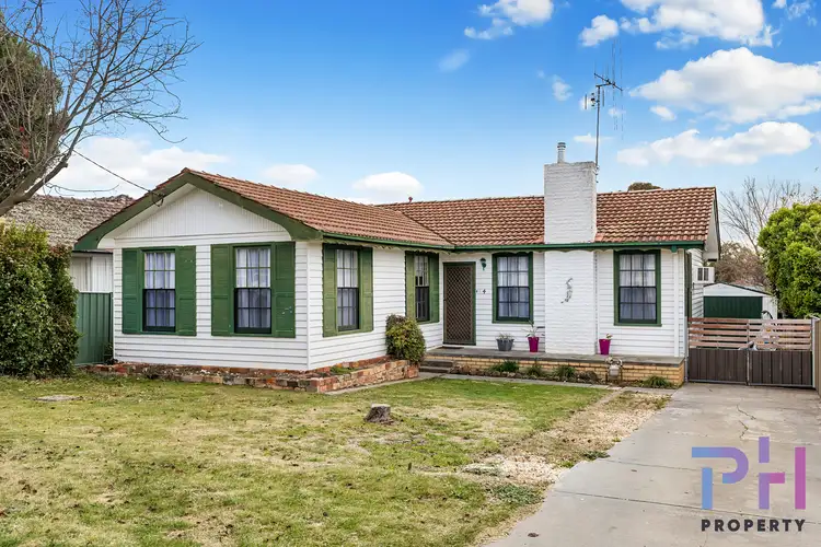4 Snell Street, Golden Square VIC 3555